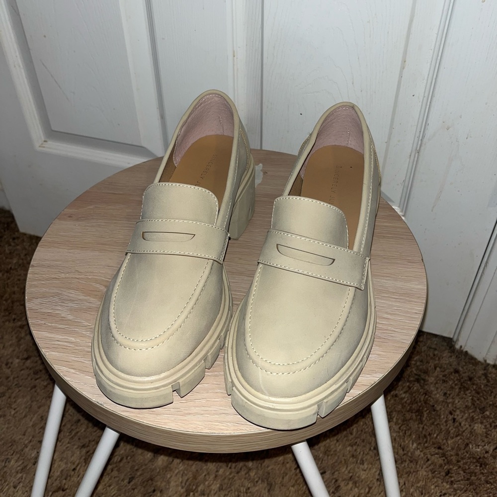 Sincerely Jules Cream Clogs